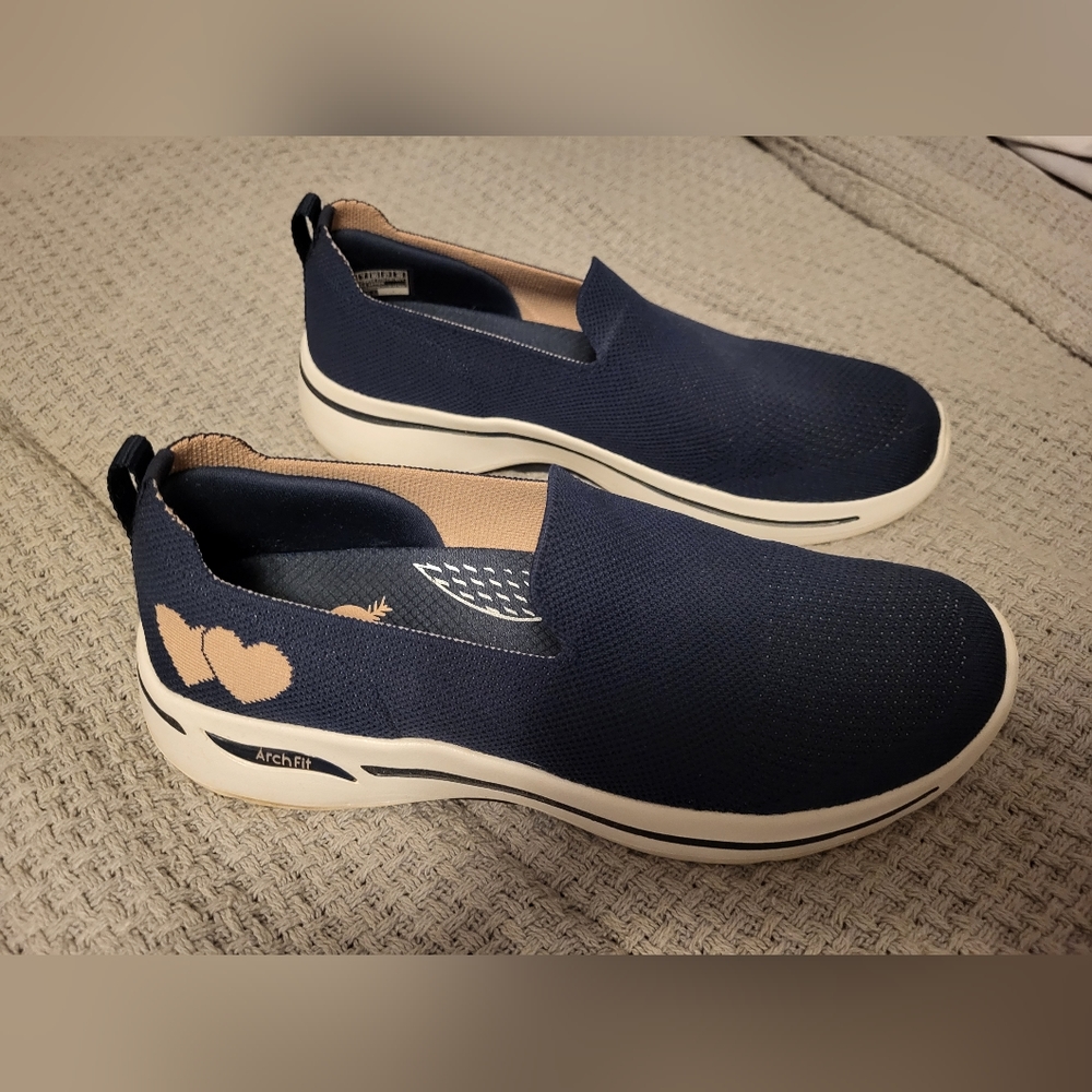 Skechers slips ons